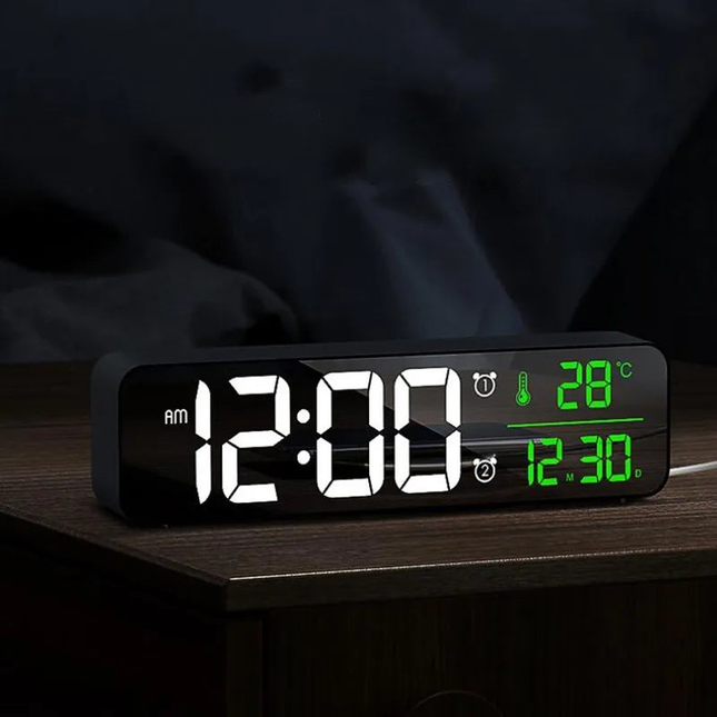 Digitální budík s datem a teploměrem