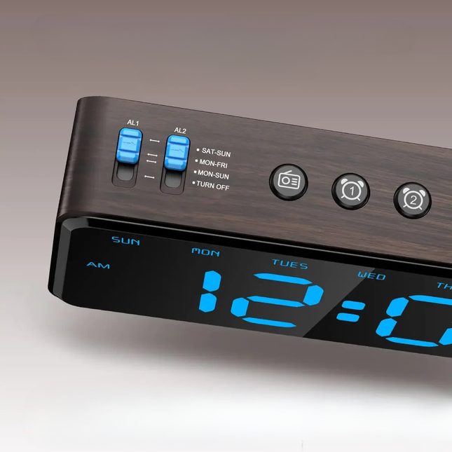 Digitální radiobudík s napájením ze sítě