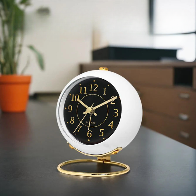 Designový kulatý analogový budík