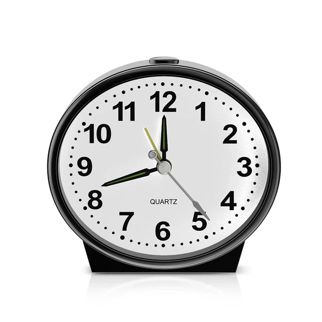 Malý analogový budík na baterie