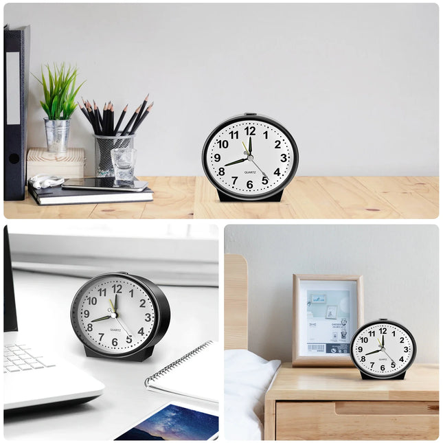 Malý analogový budík na baterie