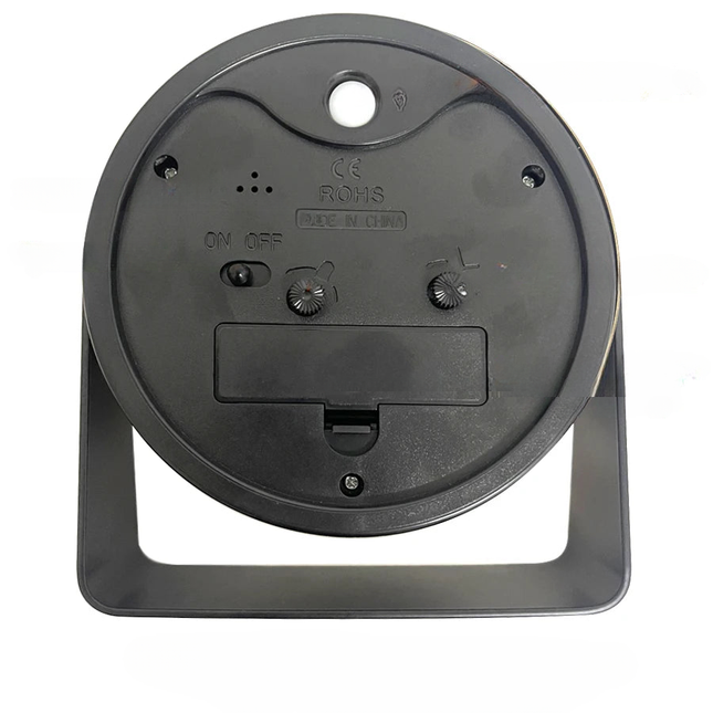 Moderní designový budík na baterie