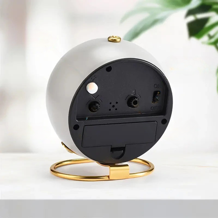 Designový kulatý analogový budík