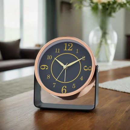 Moderní designový budík na baterie