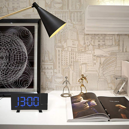 Radiobudík s modrou projekcí času