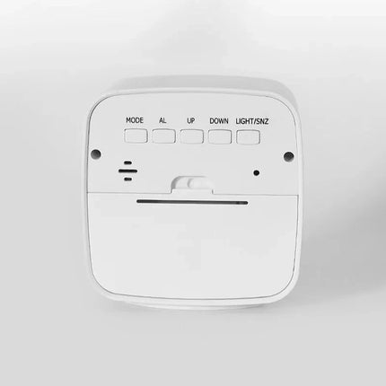 Digitální budík s nočním podsvícením