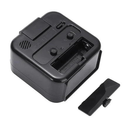 Tichý netikající budík na baterie