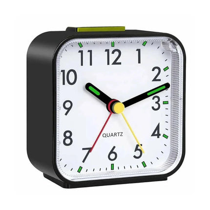 Tichý netikající budík na baterie