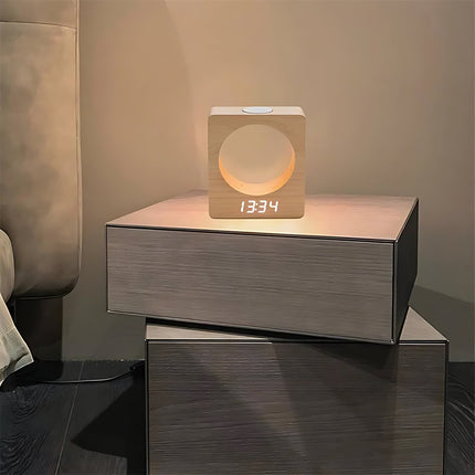 Designový dřevěný budík s nočním světlem