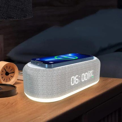 Designový budík s bezdrátovou indukční nabíječkou