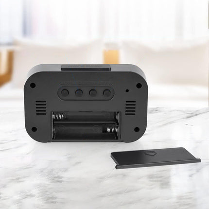 Malý digitální cestovní budík na baterie