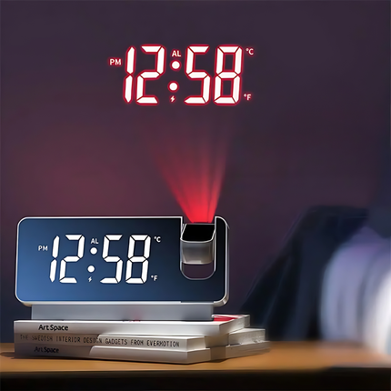 Digitální budík s projekcí na strop