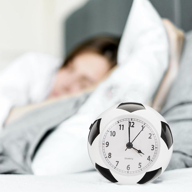 Dětský budík ve tvaru fotbalového míče