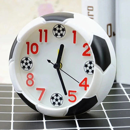 Dětský analogový budík s fotbalovým ciferníkem