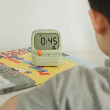 Originální digitální budík pro kluky