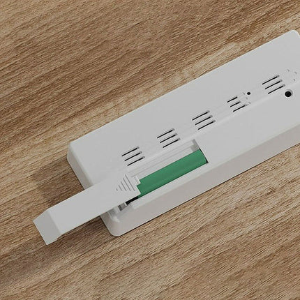 Bezdrátový digitální LED budík na baterie