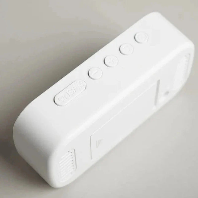 Zrcadlový LED budík do elektrické zásuvky