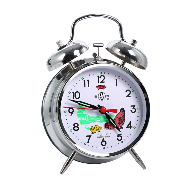 Klasický mechanický budík se dvěma zvonky