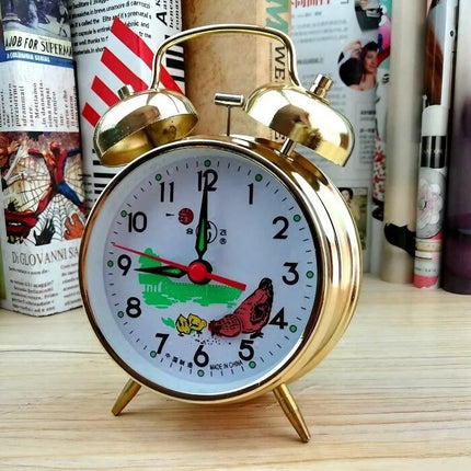 Retro mechanický budík se dvěma zvonky