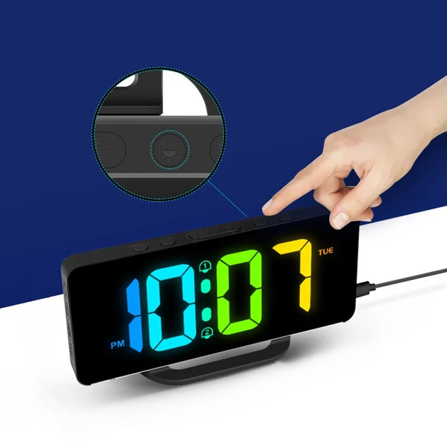 Zrcadlový budík s barevným USB displejem