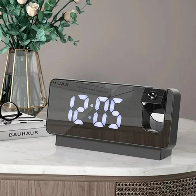 Designový digitální budík s projektorem