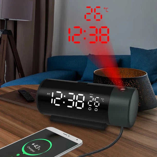 Budík s projekcí času na strop