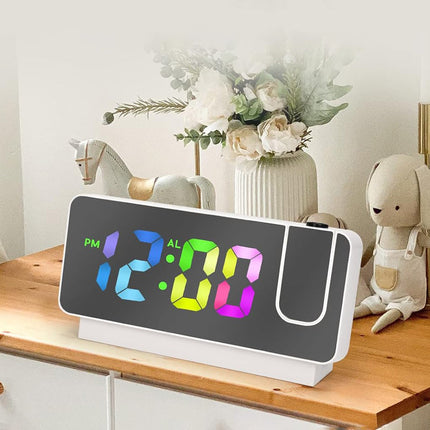 Digitální budík s projektorem a USB