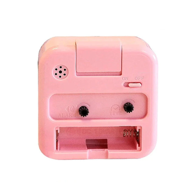 Jednoduchý analogový budík na baterie