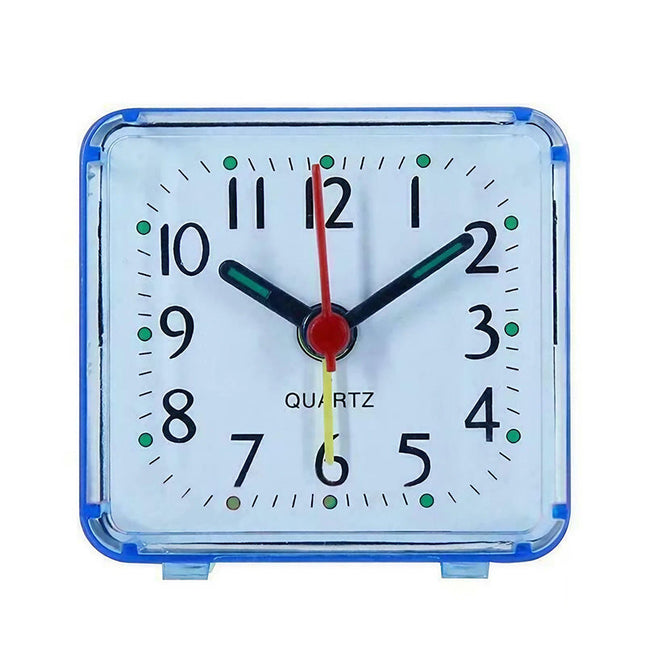 Malý snadno ovladatelný budík na cesty