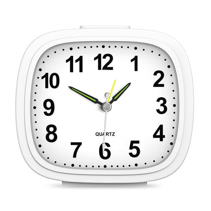 Klasický analogový budík bez tikání