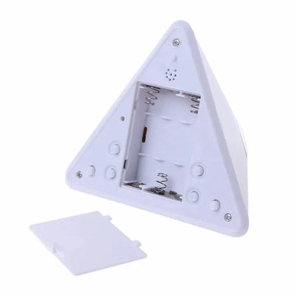 Designový světelný budík ve tvaru pyramidy