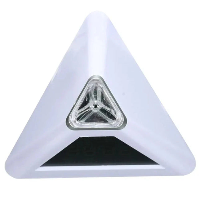 Designový světelný budík ve tvaru pyramidy