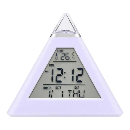 Designový světelný budík ve tvaru pyramidy