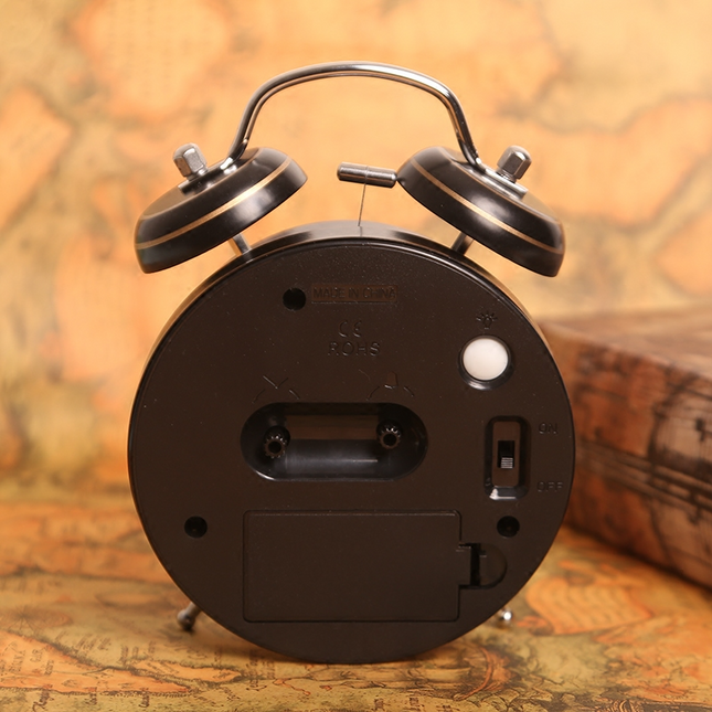 Vintage budík s barevným ciferníkem