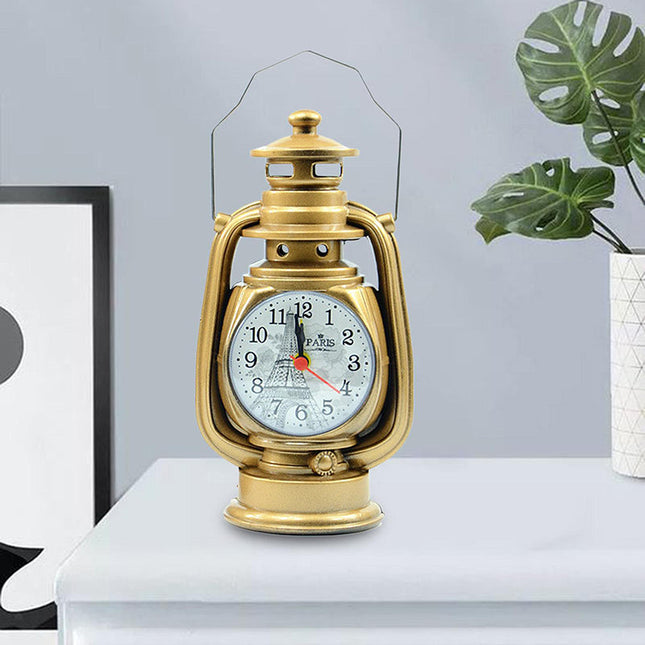 Retro budík v designu petrolejové lampy